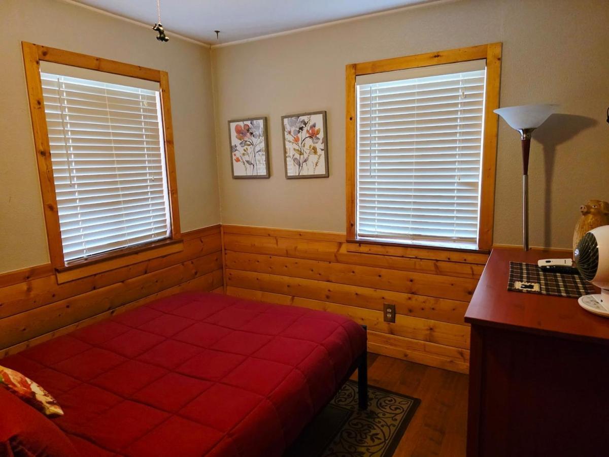 Bear Escapes II Affordable Luxury Cabin Sugarloaf Exterior photo
