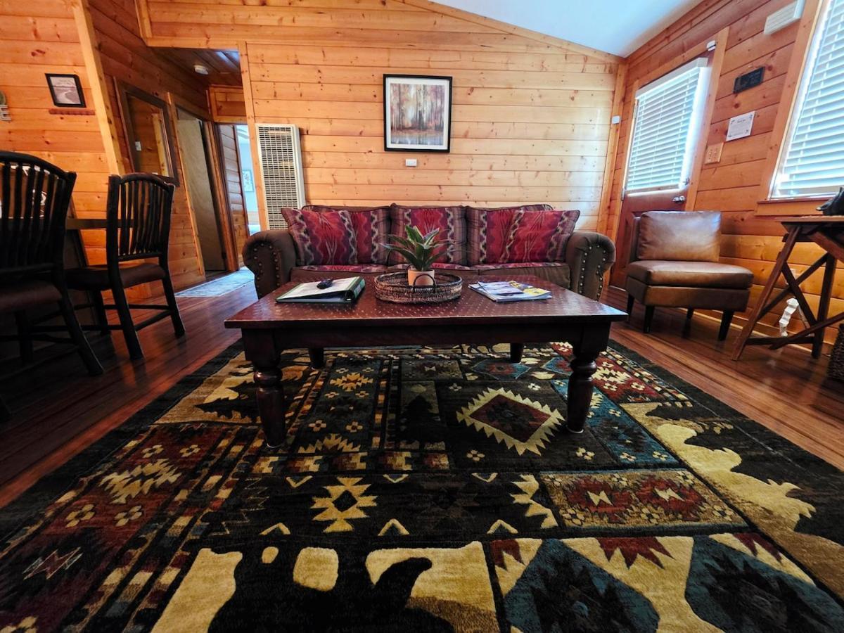 Bear Escapes II Affordable Luxury Cabin Sugarloaf Exterior photo