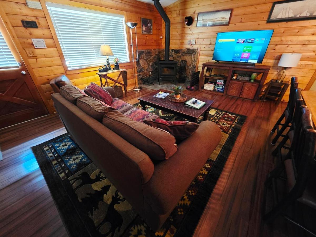 Bear Escapes II Affordable Luxury Cabin Sugarloaf Exterior photo